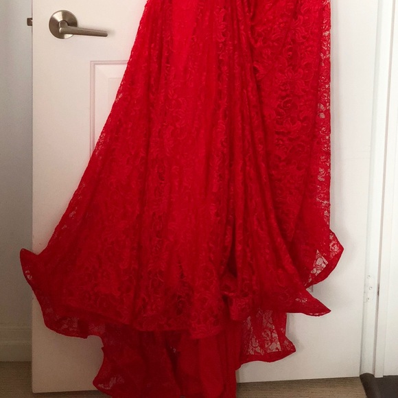 Long red dress. One time used / fashion show - Picture 2 of 7